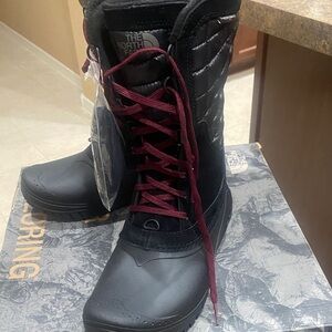 The North Face Women's Thermoball Utility Mid Black and Burgundy Winter Boots